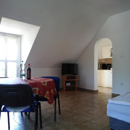 In Balatonmariafurdo/balaton 19452 Apartament *
